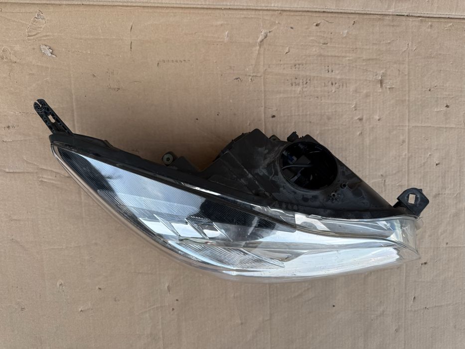 Фар Opel Insignia Xenon 2009-