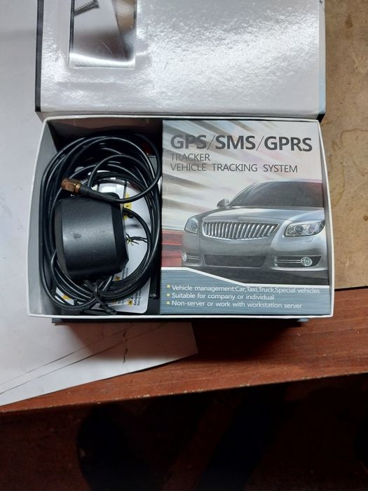 GPS трекер автомобильный
