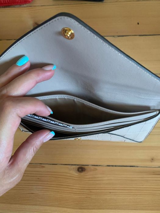 Портмонета Furla - естествена кожа, закупени от Англия