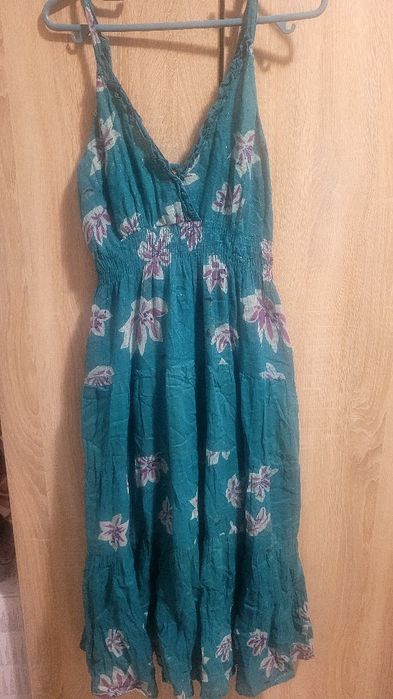 Rochii de vară, diverse modele 44/46