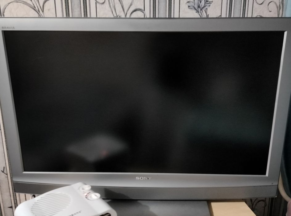 Продам телевизор с андроид тв