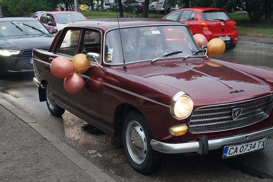 Peugeot 404 под наем за всякакви поводи