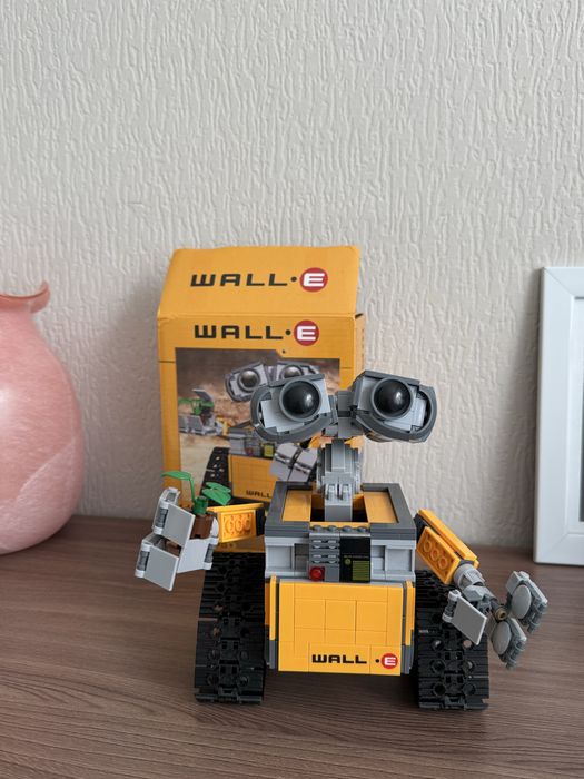 Лего WALLE (валли)