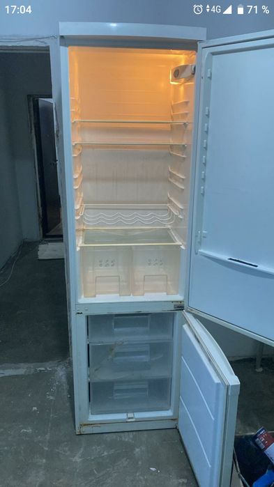 Продам холодильник