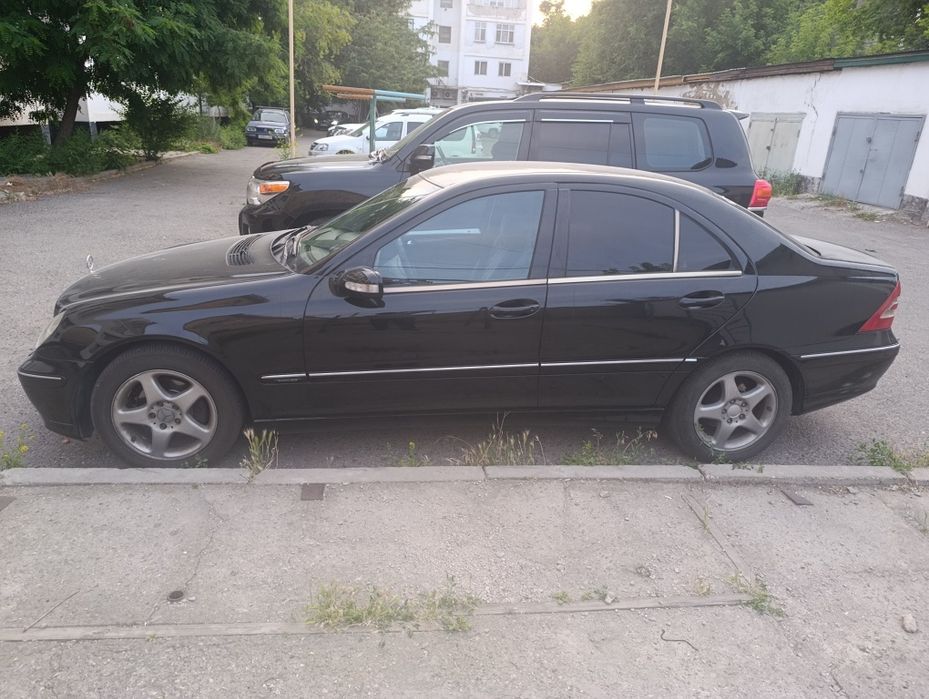 Продаю Мерседес-Бенц, W203,  С-200 compressor