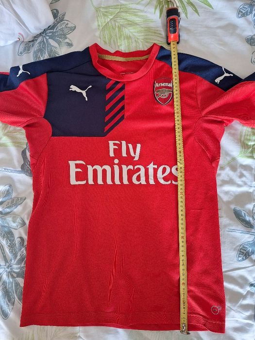 Футболни тениски и блузи