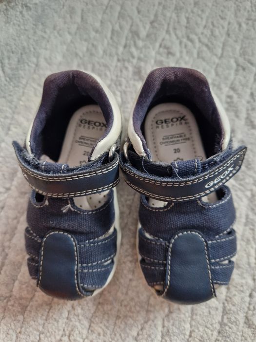 Бебешки сандали geox