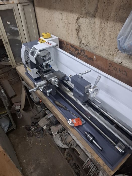 Токарный станок  по металлу