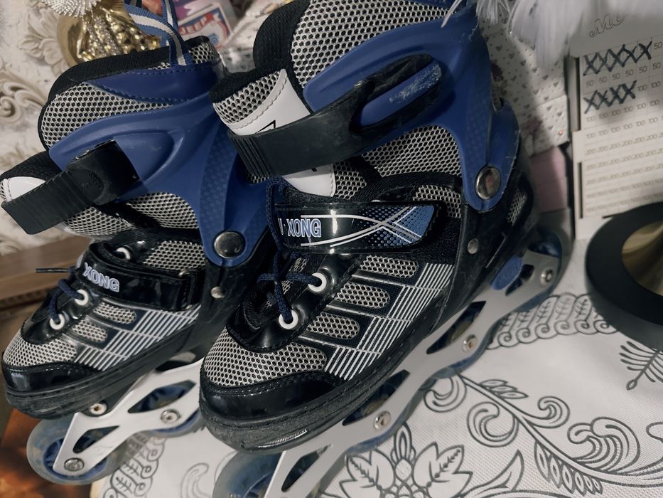 Ролики в хорошем состоянии 34-35 размер одели всего 3 раза