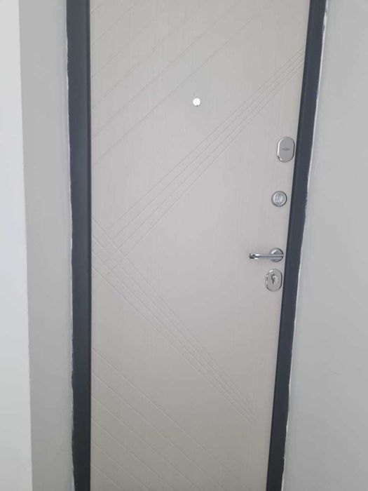 Продам квартиру  этажка
