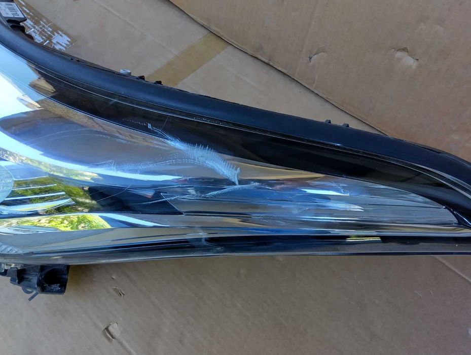 Фар за тойота ch-r фейслифт