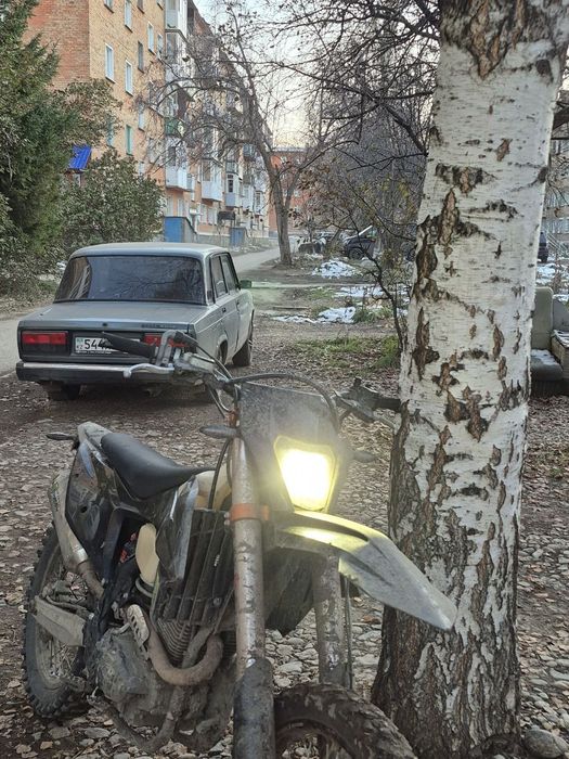 Мотоцикл эндуро 250