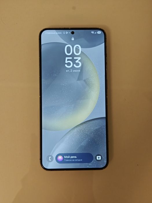 Продам Samsung S24 Plus