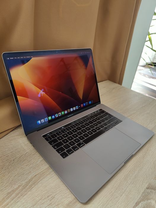 Apple Macbook Pro 2017 Retina i7