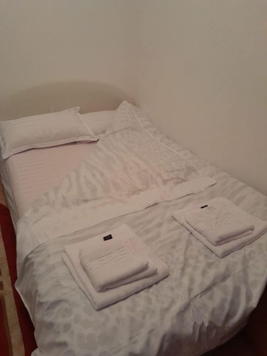 Închiriez garsonieră regim hotelier