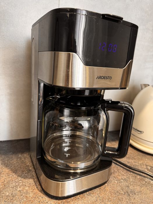 Кофеварка. Подойдет для чаев.