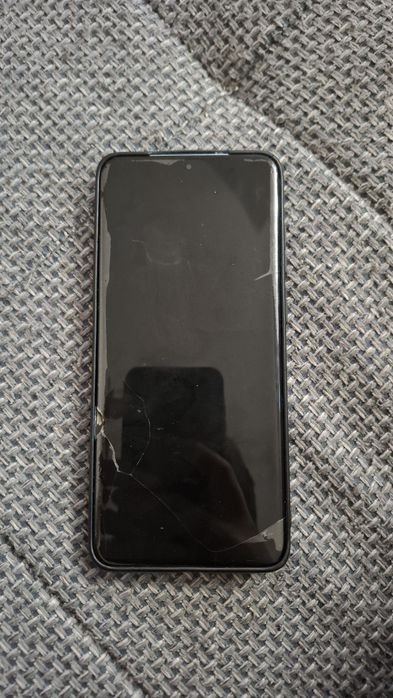 Продам  Samsung Galaxy S20.