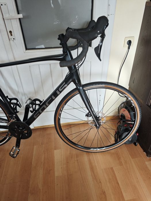 Bicicleta gravel Focus Paralane