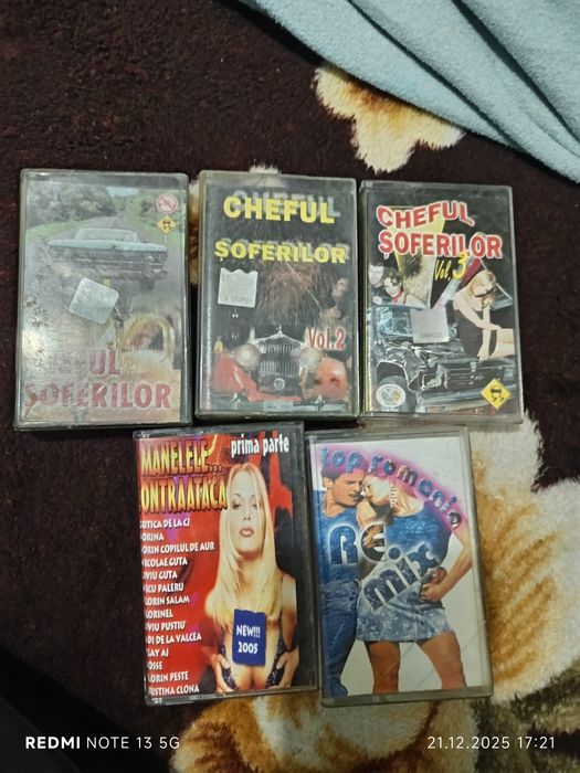 Vând casete audio populara și manele