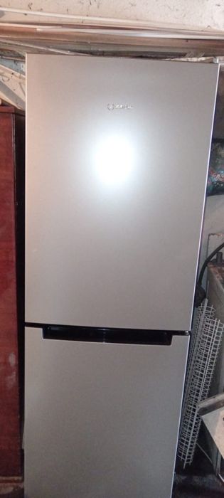 Продам холодильник Indesit