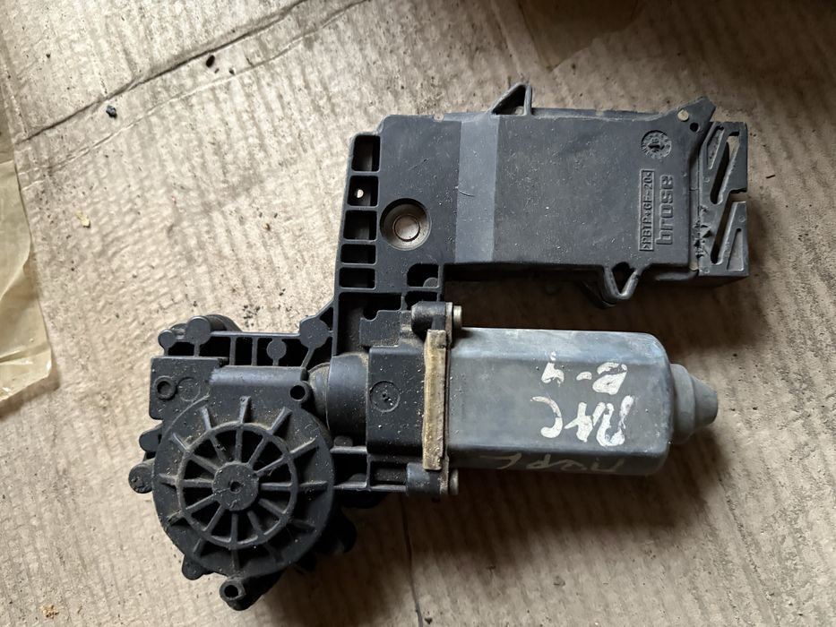 Продам запчасти на машины