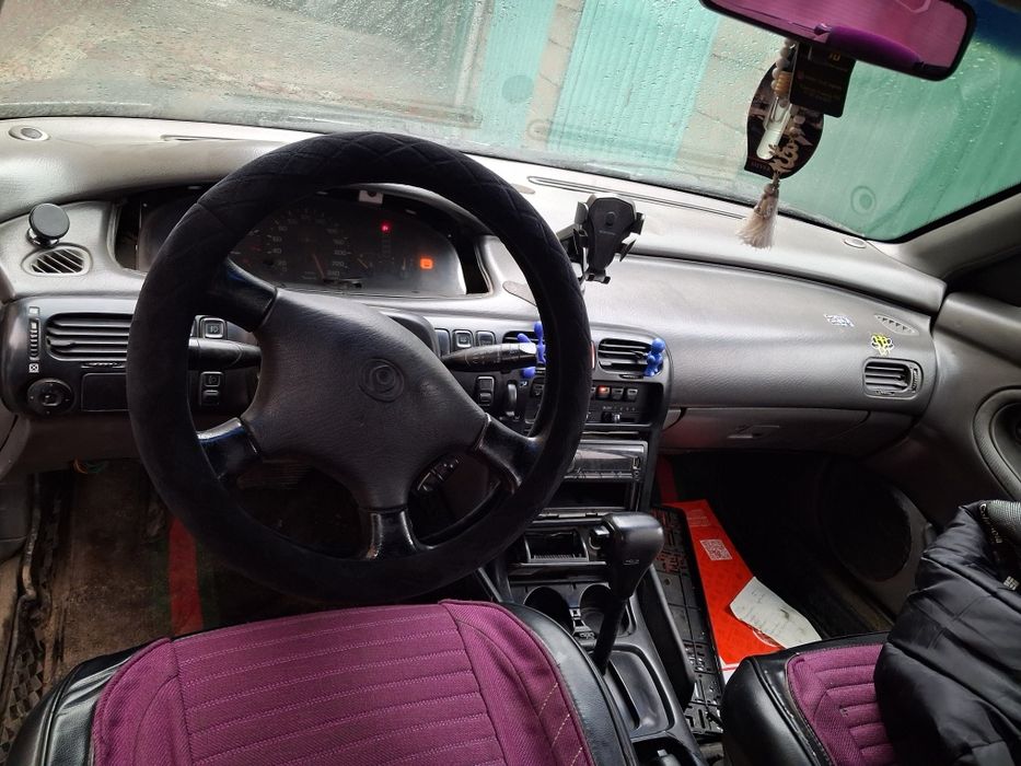 Мазда кронс  срочно продам