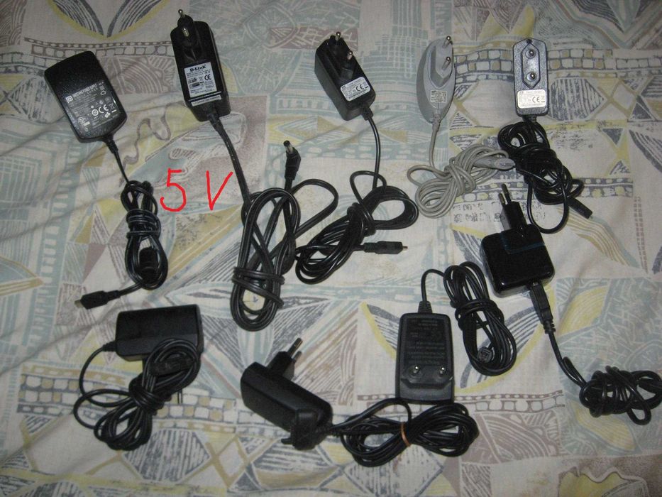 адаптори ,изправители 3,6в ,4,5в  и  5  волта