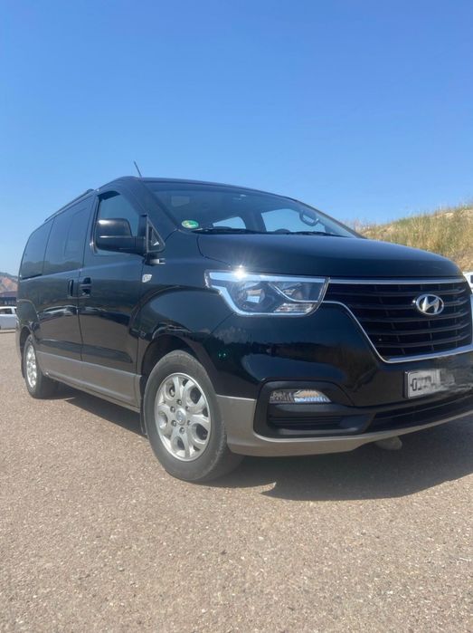 Продам свой минивэн Hyundai.