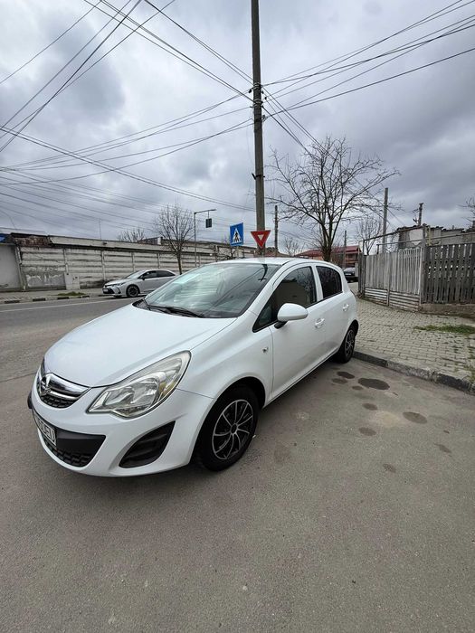 Vând autoturism Opel Corsa D