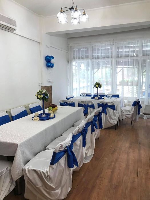 Vând fete de masa evenimente