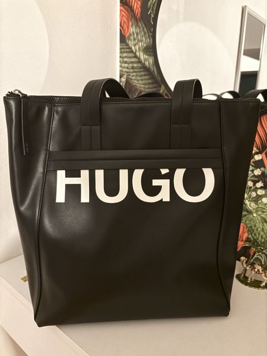 Чанта Hugo модел Eva