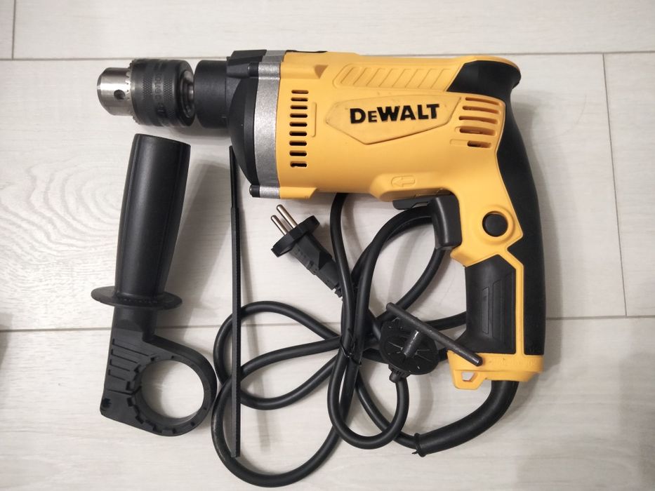 Электрическая дрель