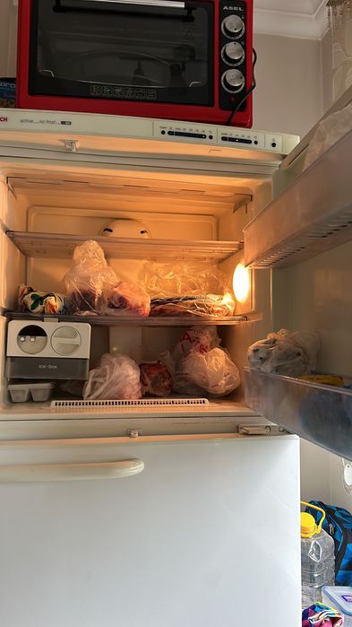 Холодильник Bosh в рабочем состояний