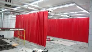 Шторы из ПВХ для автомойки СТО