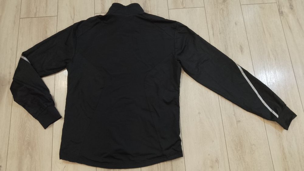 Мъжки суичър и лятна риза