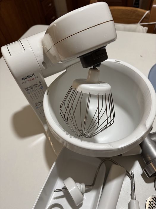 Robot debucatarie Bosch