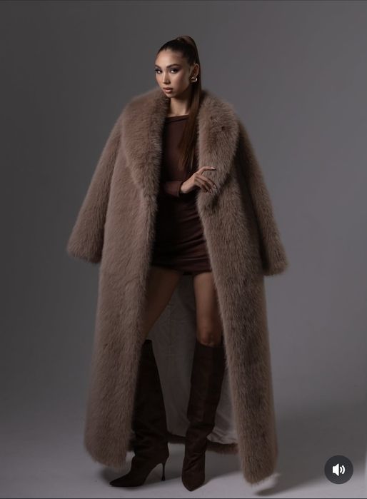 Продам эко шубу, шерсть, под песец