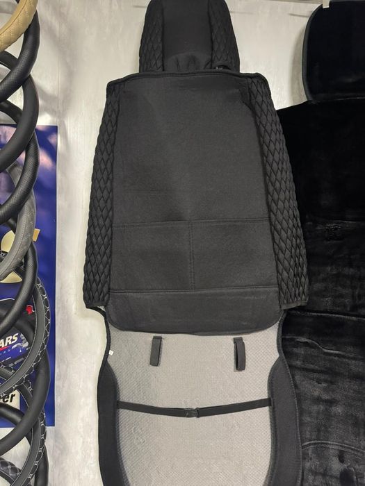 Продам чехлы в машину