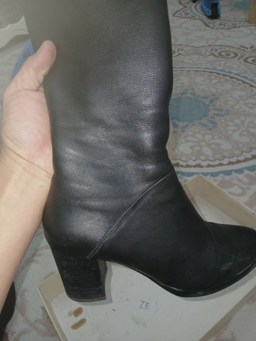 Продаю сапоги женские