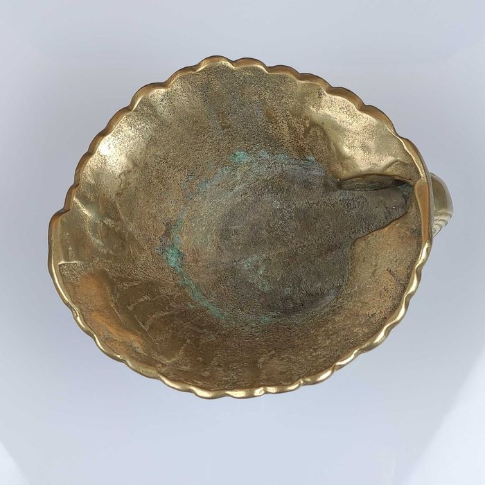 Масивна бронзова декорация