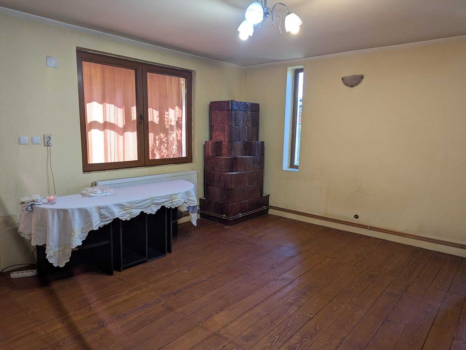 Casa Stoenesti cu teren 1600mp