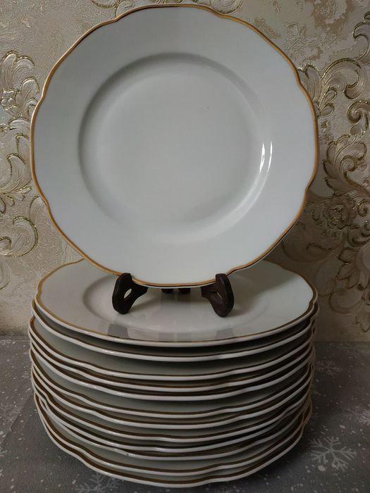 Тарелки плоские и суповые. Винтажные