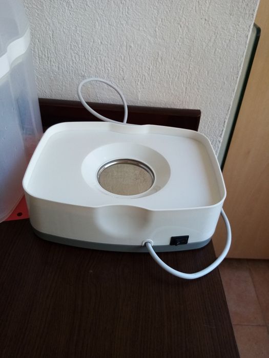 Vând sterilizator Chicco pentru suzete și biberoane mici și mari