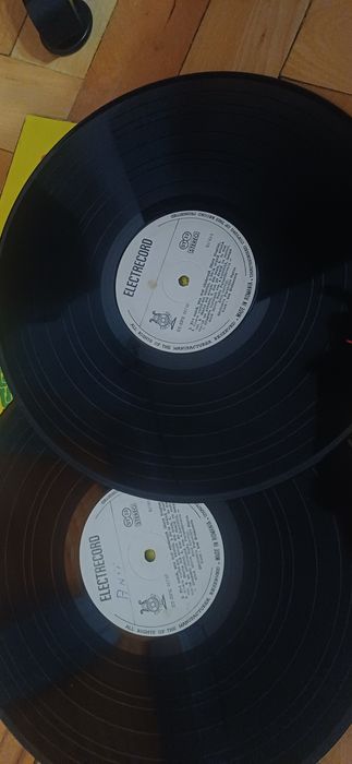 Vinyl Ion Dolanescu - romante si cantece de petrecereVand album Vinyl Ion Dolanescu - romante si cantece de petrecere.

Detin mai multe vinyluri la va