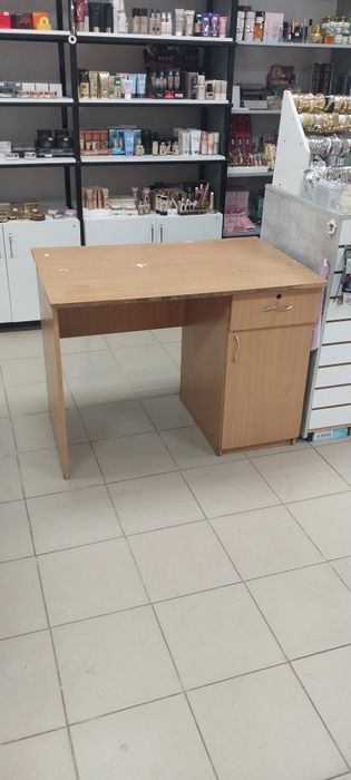 Стол для дома,в отличном состоянии