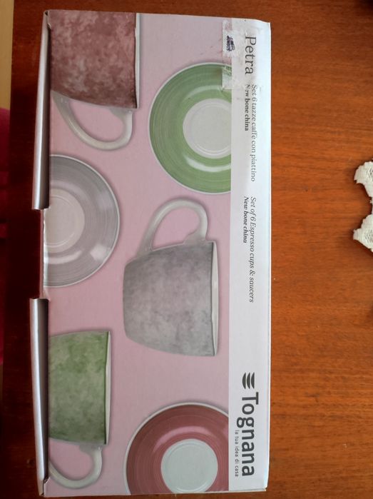 Чисто нов в кутия сервиз за кафе Tognana