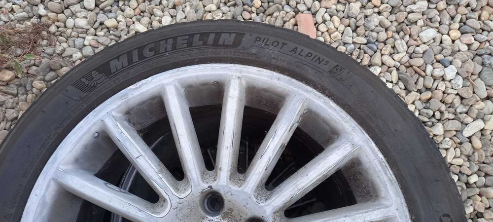 2 Jante + anvelope iarna Michelin Pilot Alpin 5 DOT 2021 Pret 1500 RON