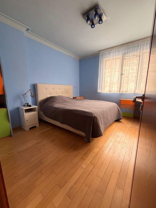 Дава се под наем Тристаен апартамент в София, Център - 70 кв.м за 946.56 € - Снимка #4