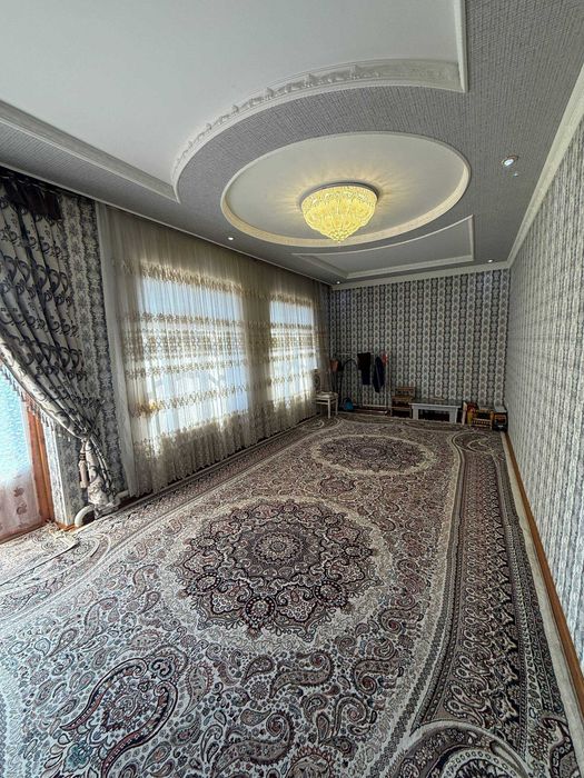 Уй 8 сотих 8 хона, биринчи линия Тинчликда