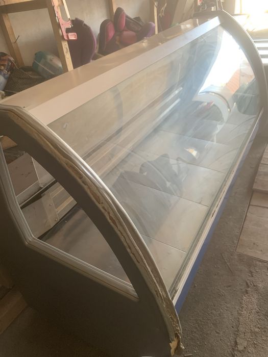 продам ветриный холодильник